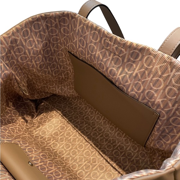 Calvin Klein Tan Tote Purse Shoulder Bag New With Tags - Picture 4 of 9